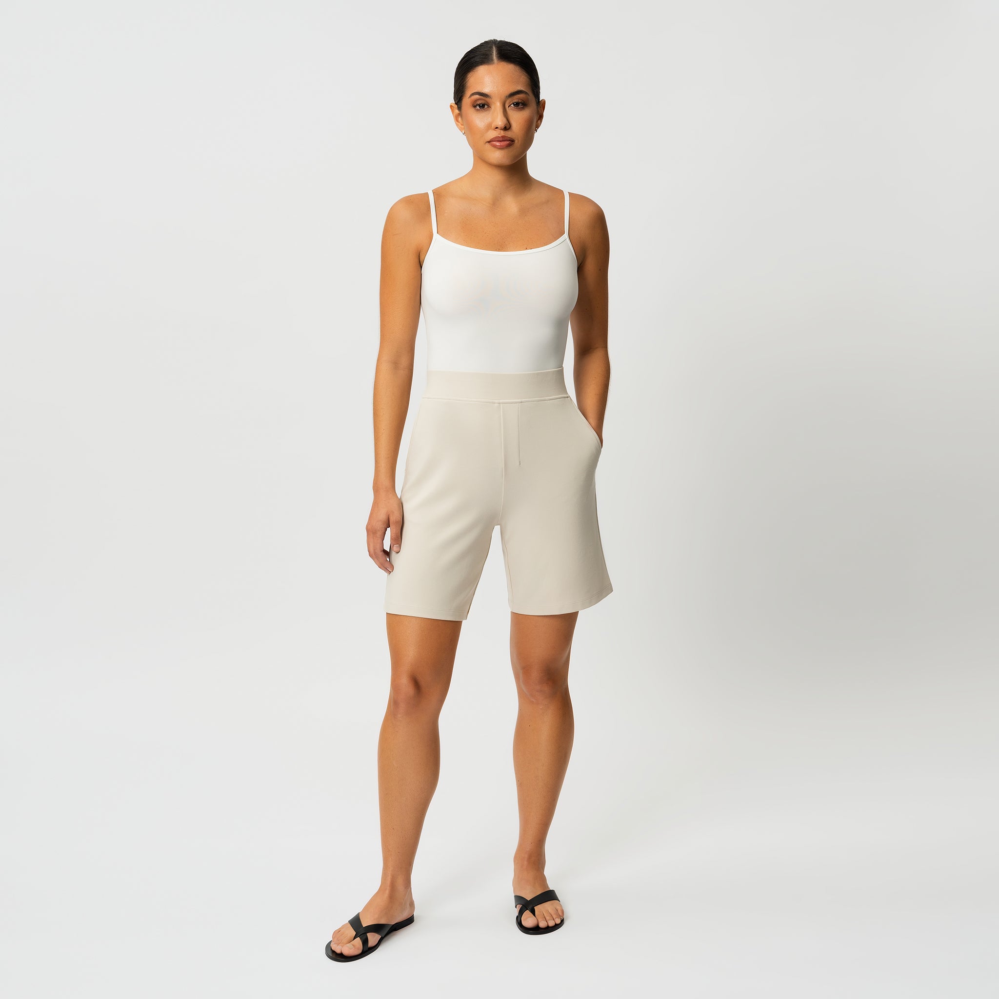 Light Ponte Shorts - Ninepine