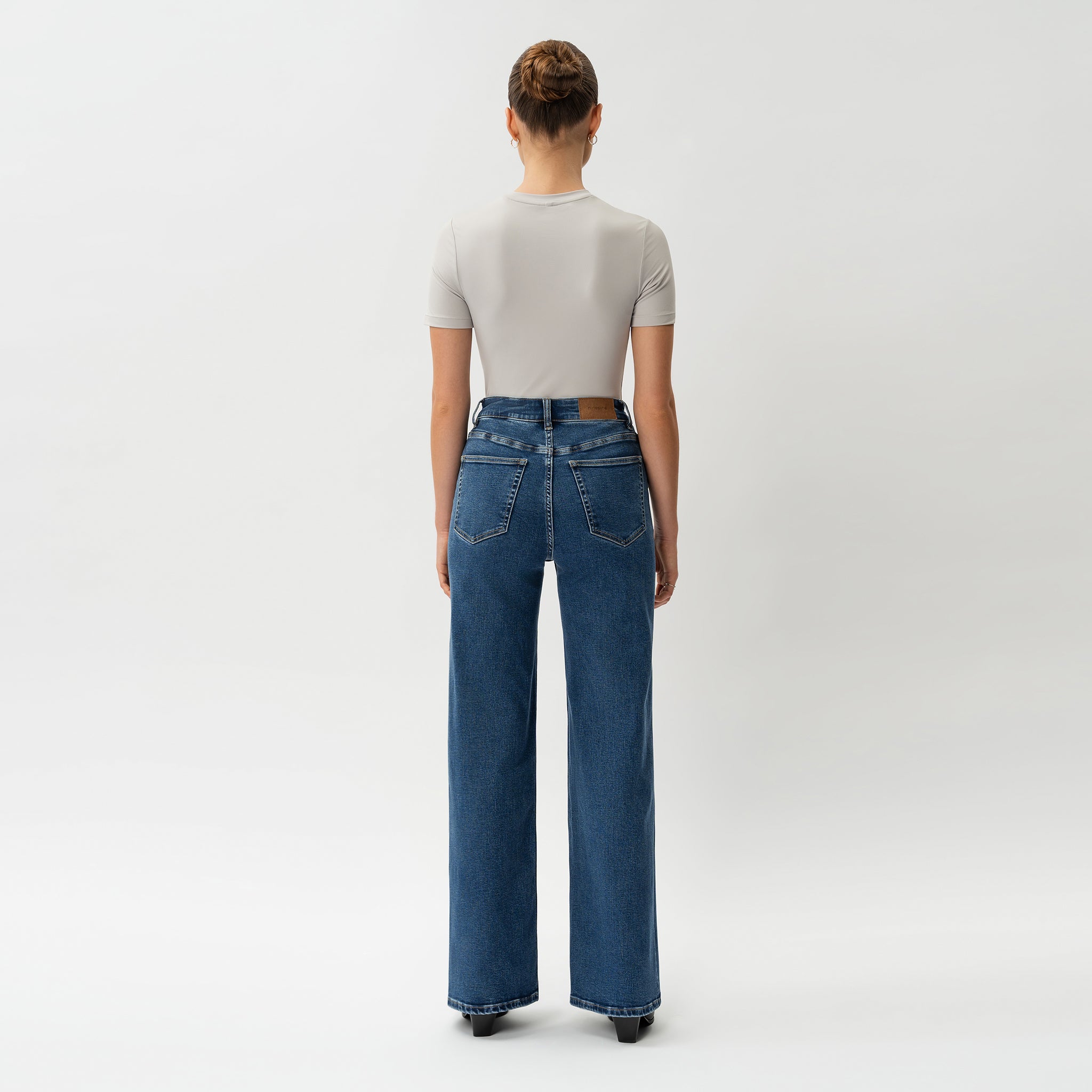 Relaxed ComfortDenim™ Jeans - Ninepine