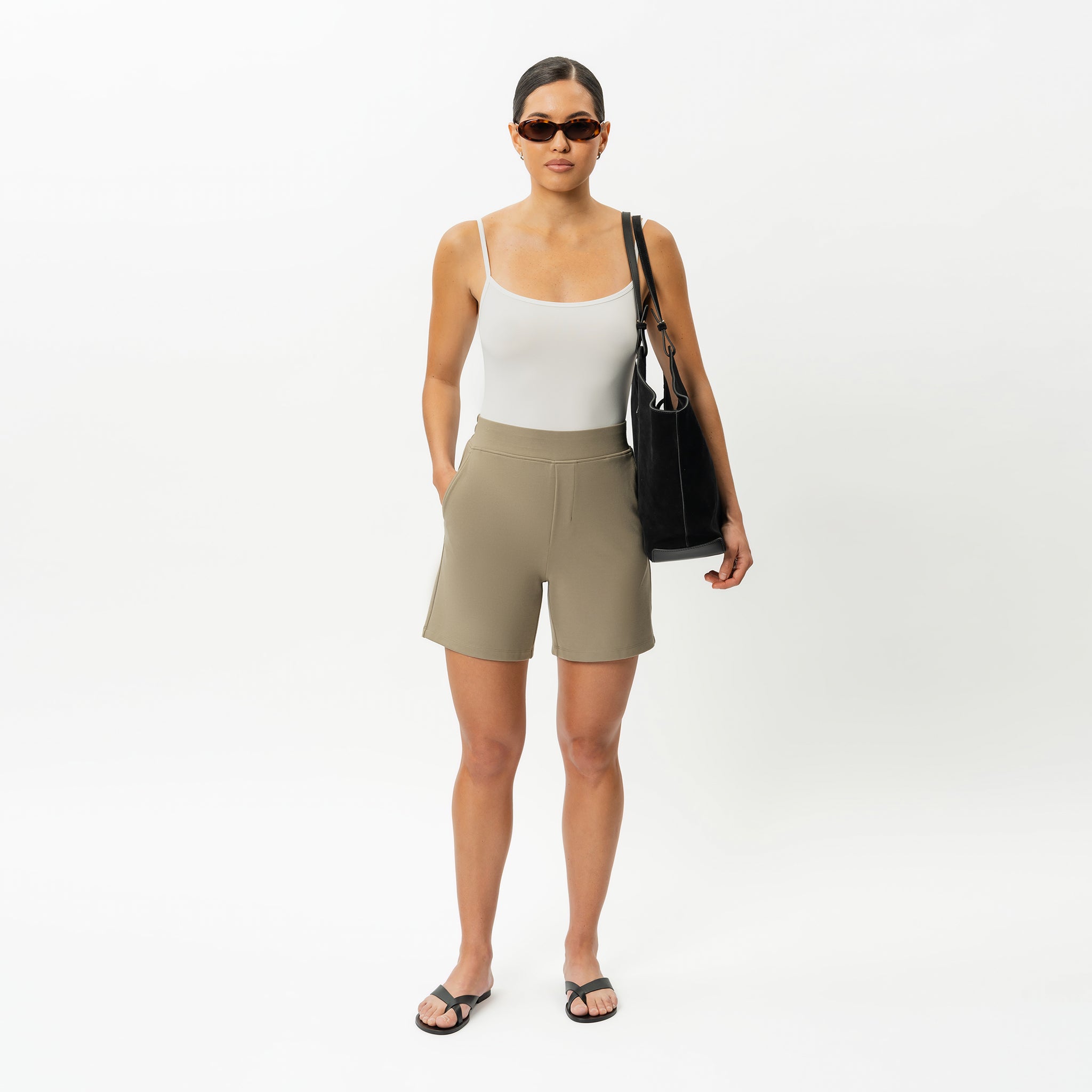 Light Ponte Shorts - Ninepine