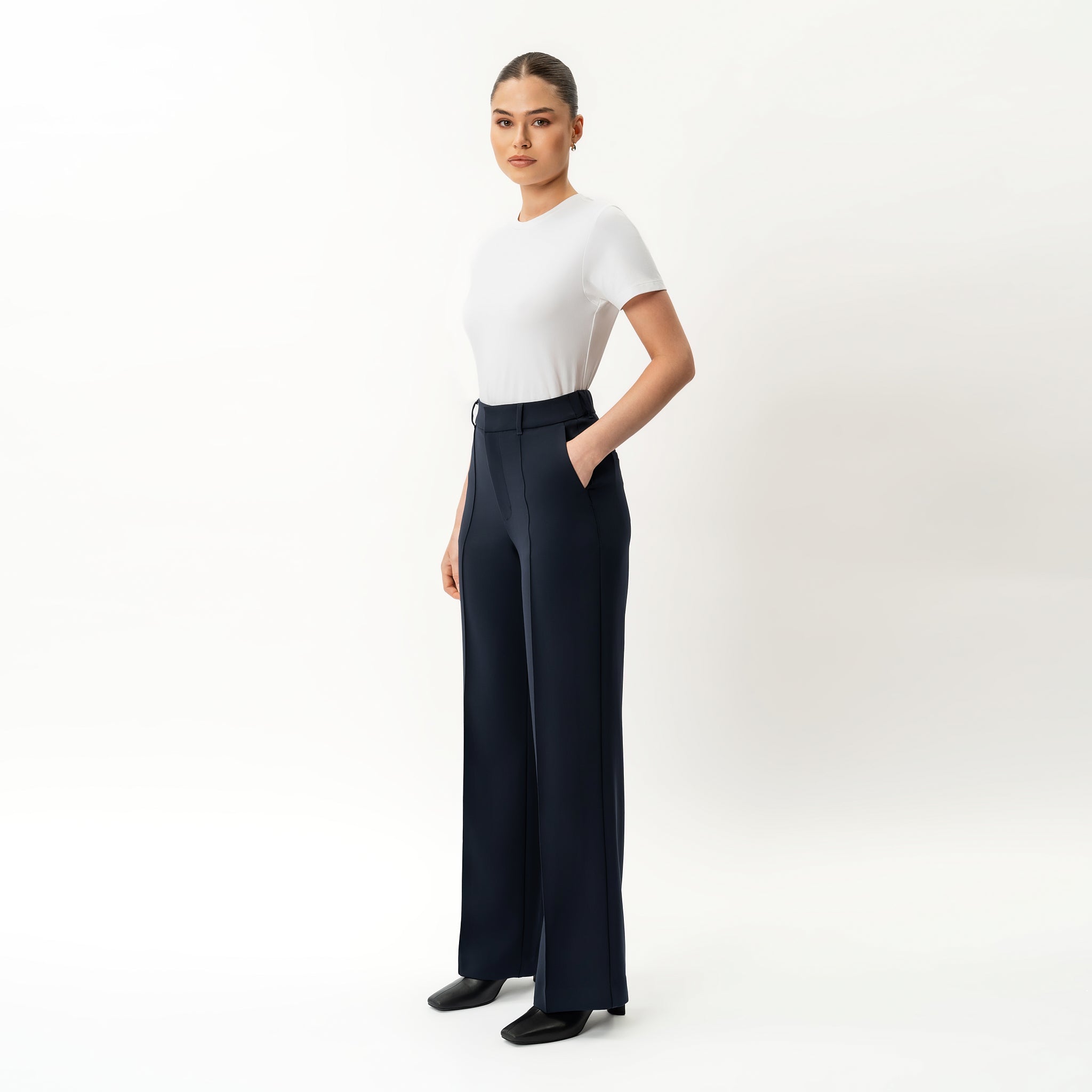 Height: 171 cm | Length: 32" | Size: XS / Height: 5'7" | Length: 32" | Size: XS